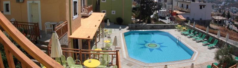 Perla Hotel Агия-Пелагия  Экстерьер фото